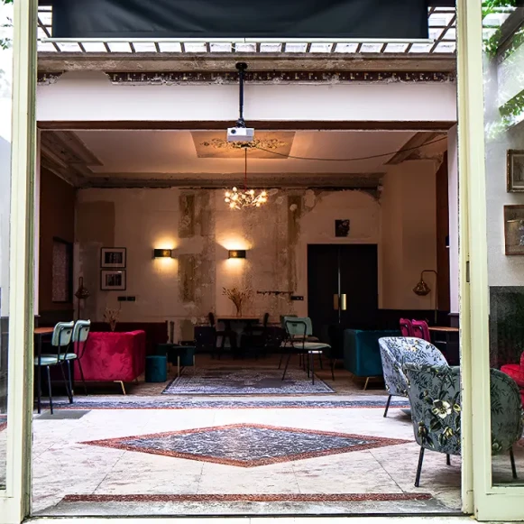 Espace indépendant 900 m² 120 postes Location bureau Rue de Bucarest Paris 75008 - photo 3