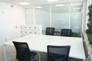 Bureau privé - 92800 - 8 postes - 3360€