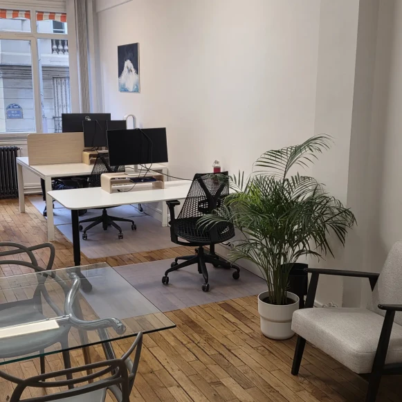 Bureau privé 35 m² 6 postes Location bureau Rue Saint-Marc Paris 75002 - photo 7
