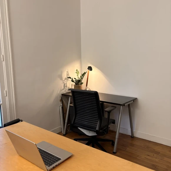 Bureau privé 14 m² 3 postes Location bureau Avenue Moderne Paris 75019 - photo 6