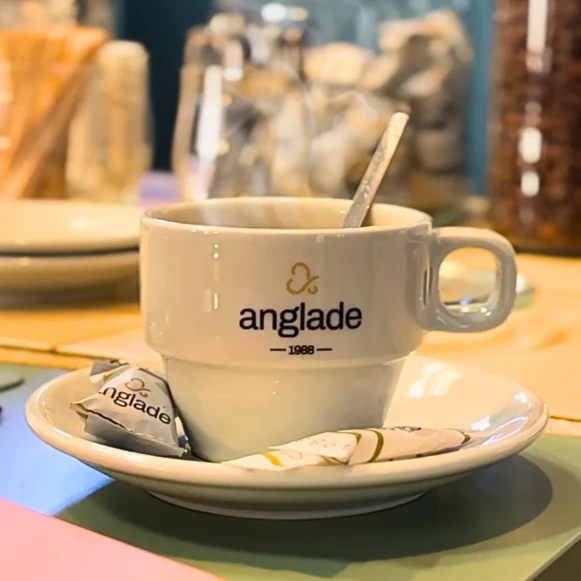 Bureau privé 9 m² 2 postes Location bureau Cours de la République Narbonne 11100 - photo 2