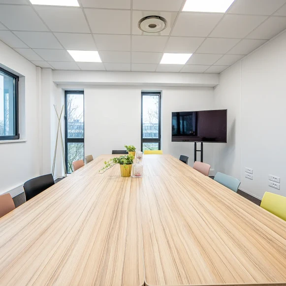 Bureau privé 28 m² 15 postes Coworking Rue des Hérons Entzheim 67960 - photo 5