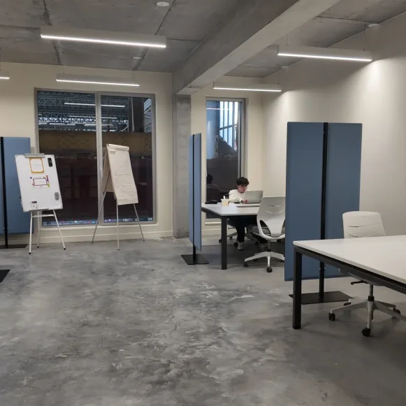 Open Space  11 postes Location bureau Passage de l'Internationale Lille 59800 - photo 1