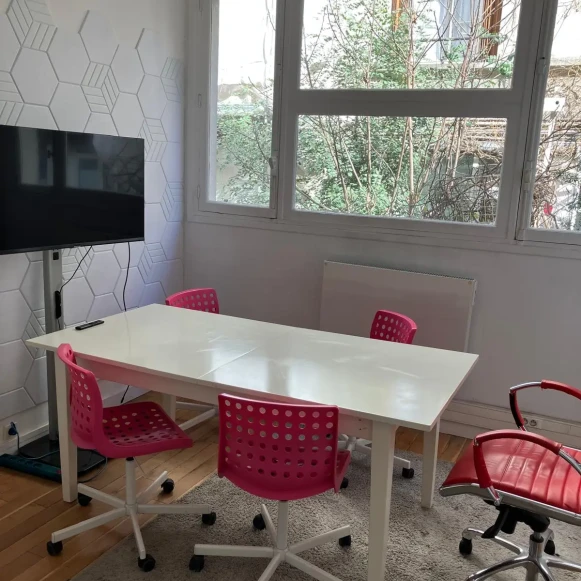 Bureau privé 20 m² 3 postes Coworking Rue de la Roquette Paris 75011 - photo 4