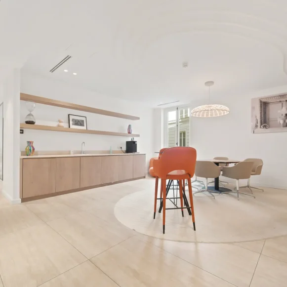 Bureau privé 30 m² 6 postes Location bureau Avenue Franklin Delano Roosevelt Paris 75008 - photo 12