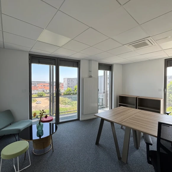 Bureau privé 17 m² 3 postes Coworking Rue de Newcastle Nancy 54000 - photo 1