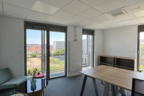 Bureau privé - 54000 - 3 postes - 1238€