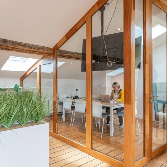 Open Space  10 postes Coworking Rue Saint-Joseph Bordeaux 33000 - photo 1