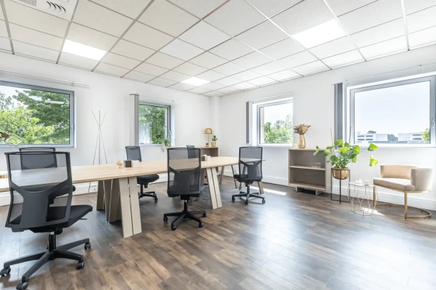 Bureau privé - 33600 - 6 postes - 1531€