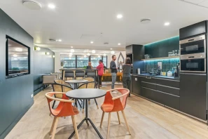 Bureau privé - 92300 - 6 postes - 2800€