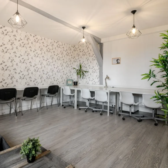 Bureau privé 10 m² 4 postes Coworking Rue des Epinettes Paris 75017 - photo 5