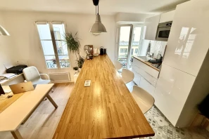 Bureau privé - 75010 - 3 postes - 760€