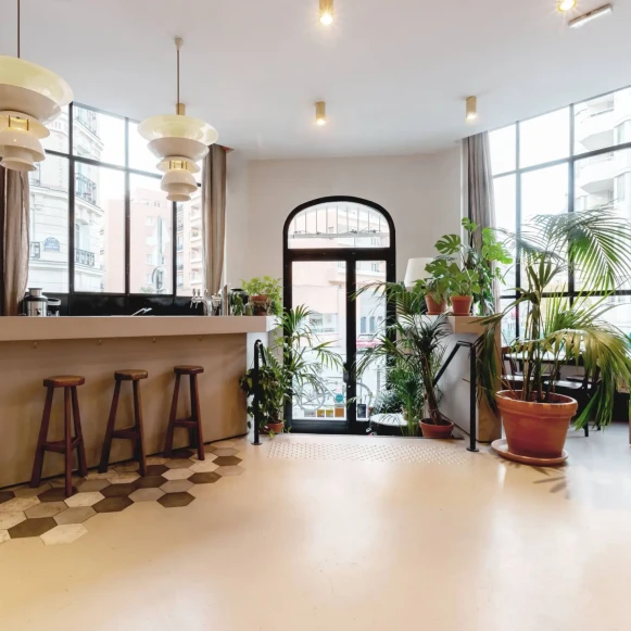 Bureau privé 15 m² 4 postes Coworking Rue la Vacquerie Paris 75011 - photo 5