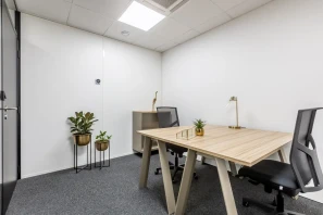 Bureau privé - 78990 - 2 postes - 671€