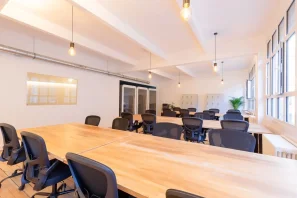 Open Space - 75011 - 8 postes - 350€