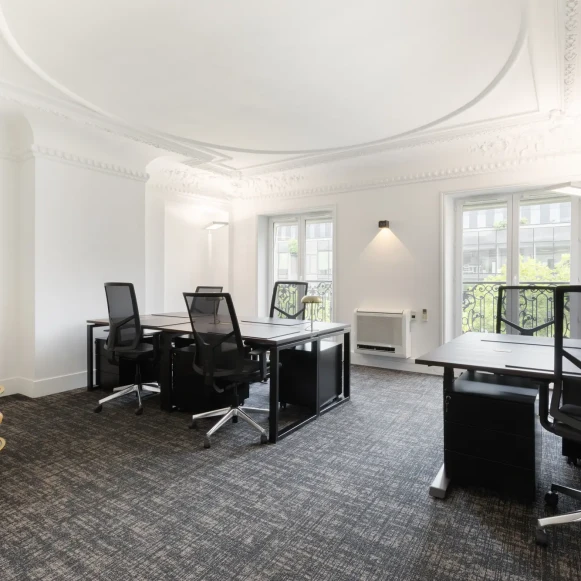 Bureau privé 30 m² 6 postes Location bureau Avenue Kléber Paris 75016 - photo 2