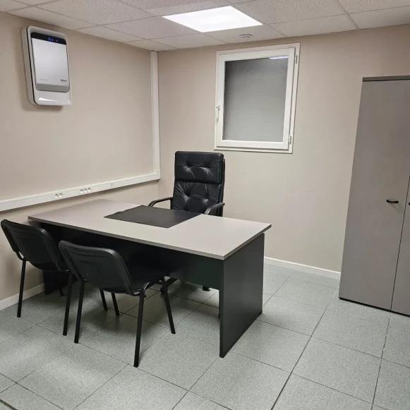 Bureau privé 11 m² 1 poste Coworking Rue Botzaris Paris 75019 - photo 1