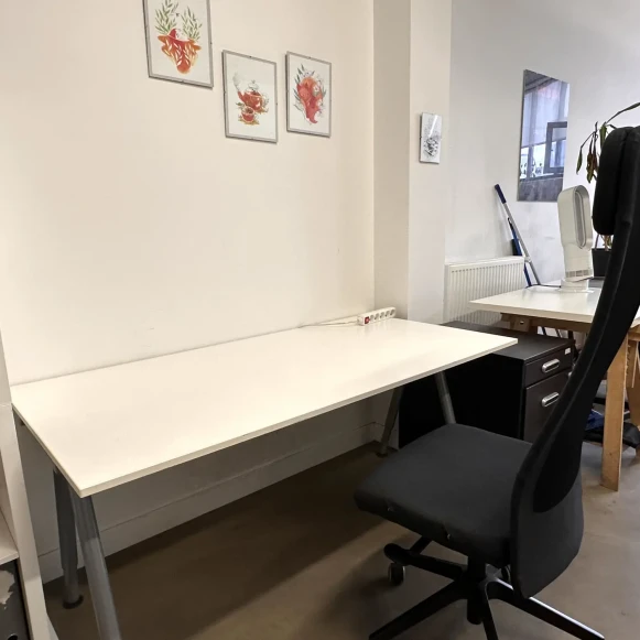 Open Space  3 postes Location bureau Rue de Stalingrad Montreuil 93100 - photo 1