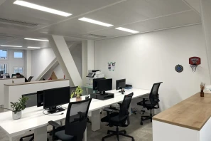 Open Space - 75013 - 15 postes - 370€