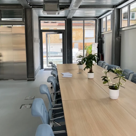 Bureau privé 45 m² 15 postes Coworking Rue de Croulebarbe Paris 75013 - photo 11