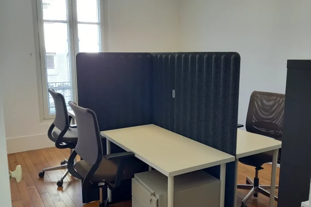 Bureau privé - 93200 - 4 postes - 600€