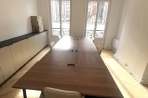 Bureau privé - 75010 - 4 postes - 2200€