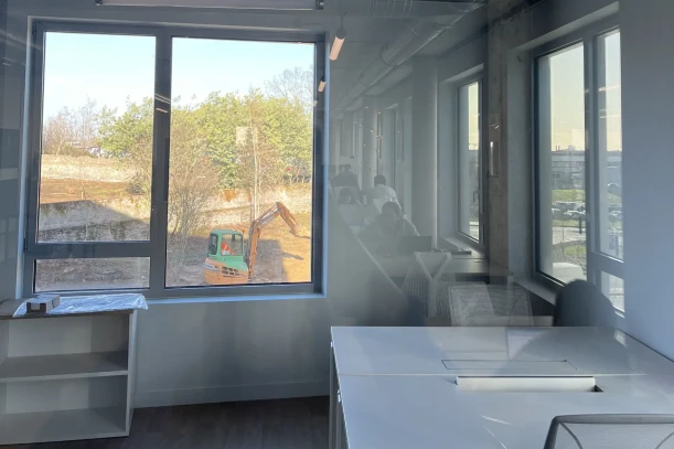 Bureau privé - 49100 - 2 postes - 600€