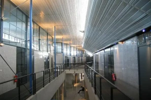 Bureau privé - 06560 - 3 postes - 595€