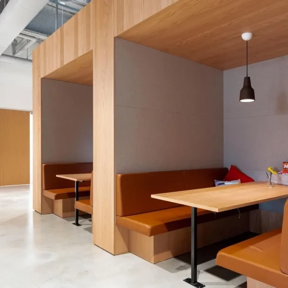 Bureau privé 6 m² 1 poste Location bureau Rue Jacqueline Auriol Marignane 13700 - photo 6