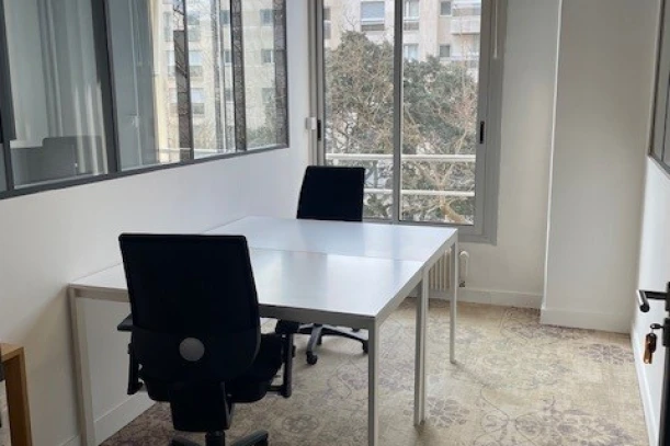 Bureau privé - 75016 - 2 postes - 900€