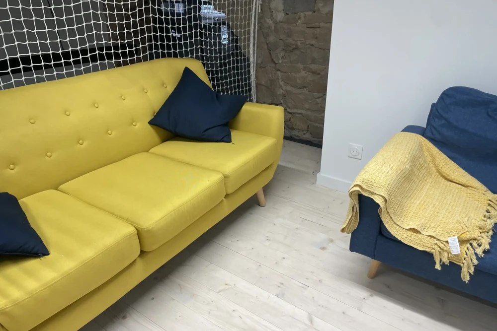 Open Space - 69001 - 35 postes - 290€