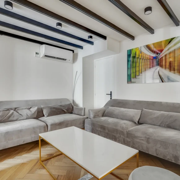 Espace indépendant 354 m² 35 postes Location bureau Rue du Faubourg Saint-Martin Paris 75010 - photo 1