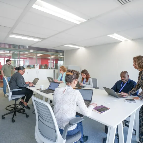 Bureau privé 36 m² 8 postes Location bureau Rue Philidor Paris 75020 - photo 1