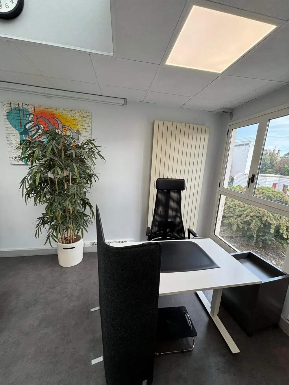 Open Space - 92400 - 1 poste - 333€