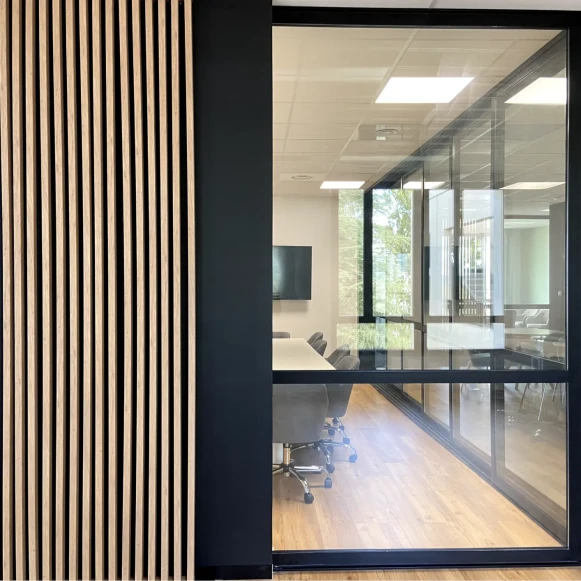 Espace indépendant 22 m² 12 postes Coworking Rue Ferdinand Buisson Bègles 33130 - photo 4