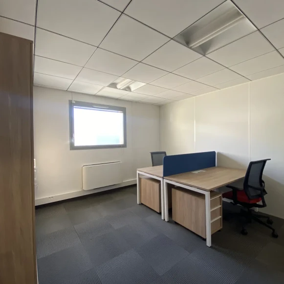 Bureau privé 14 m² 2 postes Location bureau Rue Diderot Nanterre 92000 - photo 1