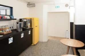 Bureau privé - 75004 - 3 postes - 1500€