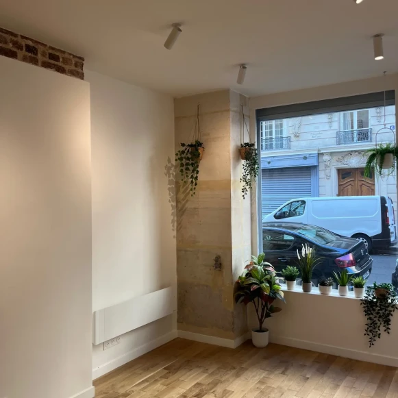 Espace indépendant 30 m² 5 postes Location bureau Rue Sedillot Paris 75007 - photo 7