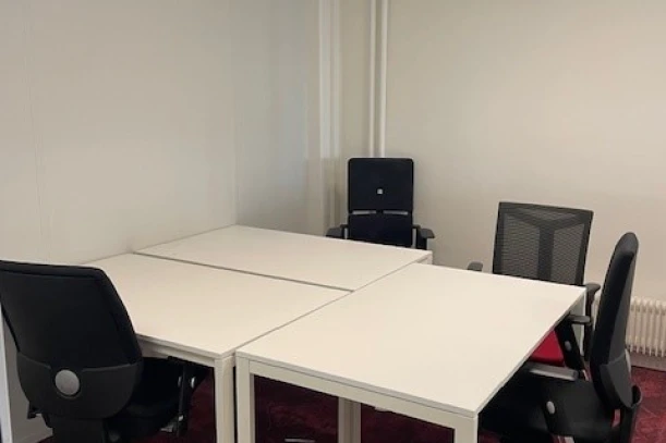 Bureau privé - 75016 - 3 postes - 700€