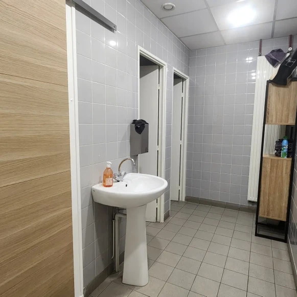 Bureau privé 25 m² 5 postes Location bureau Rue Jean Bleuzen Vanves 92170 - photo 9