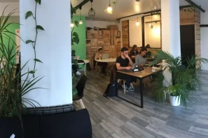 Open Space - 94140 - 15 postes - 245€