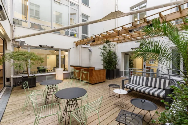 Bureau privé - 75009 - 3 postes - 2200€