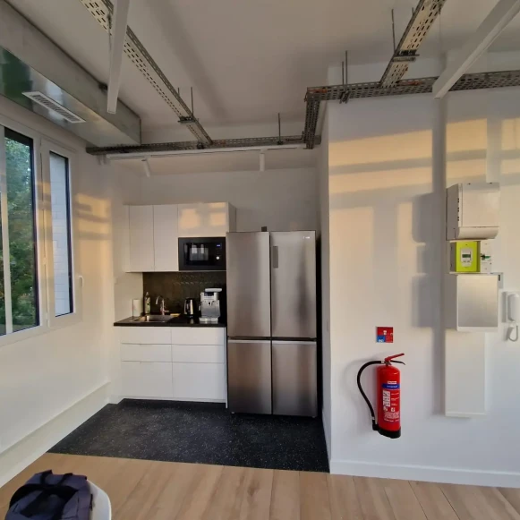 Bureau privé 45 m² 7 postes Coworking Avenue Curti Saint-Maur-des-Fossés 94100 - photo 6