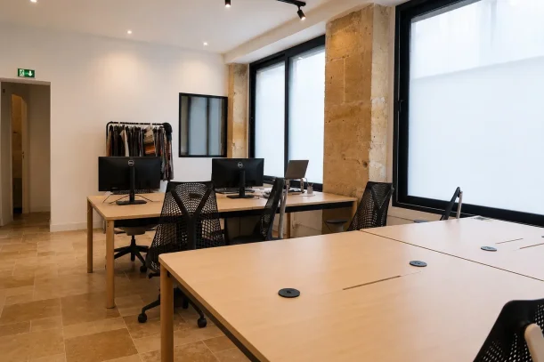 Espace indépendant - 75012 - 15 postes - 7000€