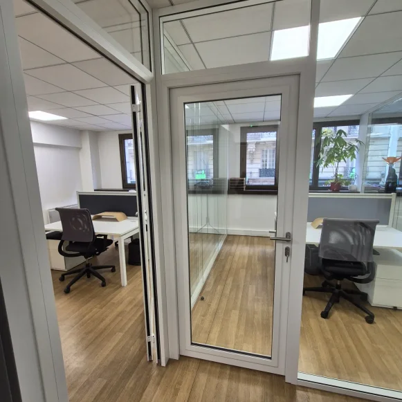 Bureau privé 36 m² 6 postes Coworking Rue Louise Michel Levallois-Perret 92300 - photo 5