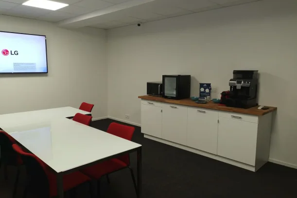 Bureau privé - 13510 - 4 postes - 620€