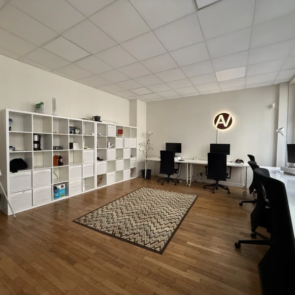 Bureau privé 35 m² 6 postes Coworking Rue d'Hauteville Paris 75010 - photo 1