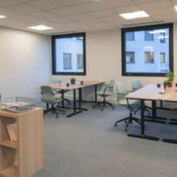 Bureau privé 15 m² 4 postes Location bureau Avenue de Colmar Rueil-Malmaison 92500 - photo 1