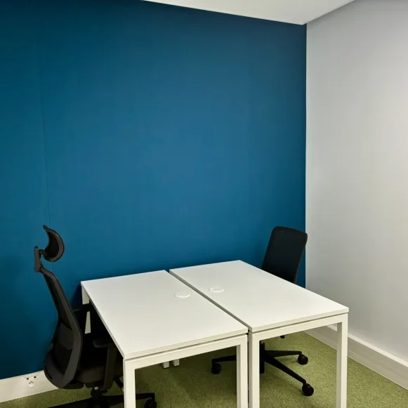 Bureau privé 9 m² 3 postes Coworking Rue Fulton Angers 49000 - photo 4