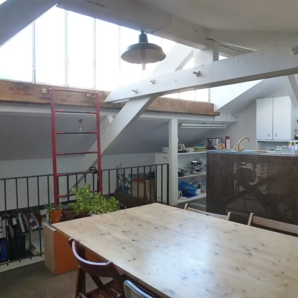 Open Space  2 postes Coworking Rue des Orteaux  -20E-Arrondissement Paris 75020 - photo 2